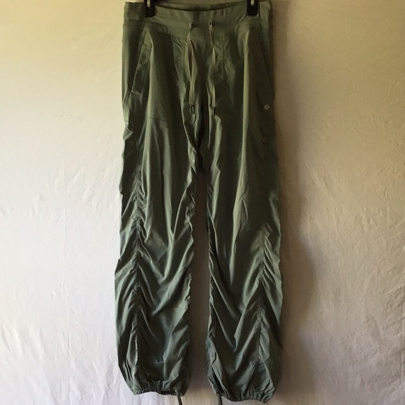 Ladies Swishy Pants Lululemon 